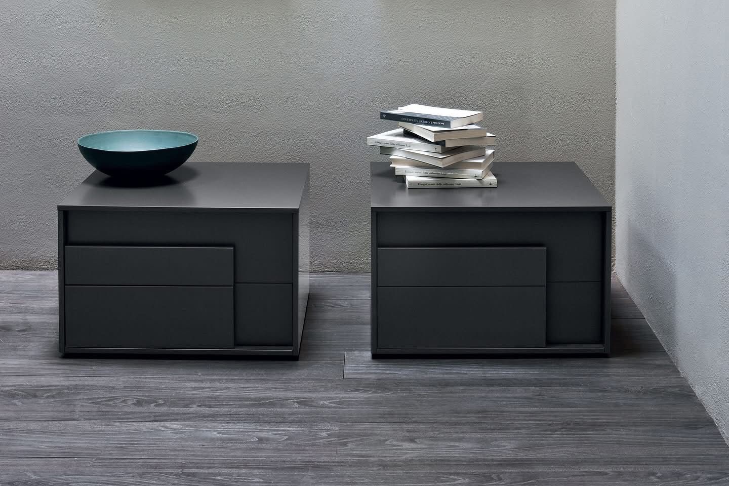 Elan Bedside Pedestal Set